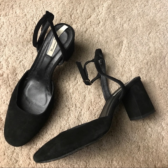 Sandals - Picture 2 of 5